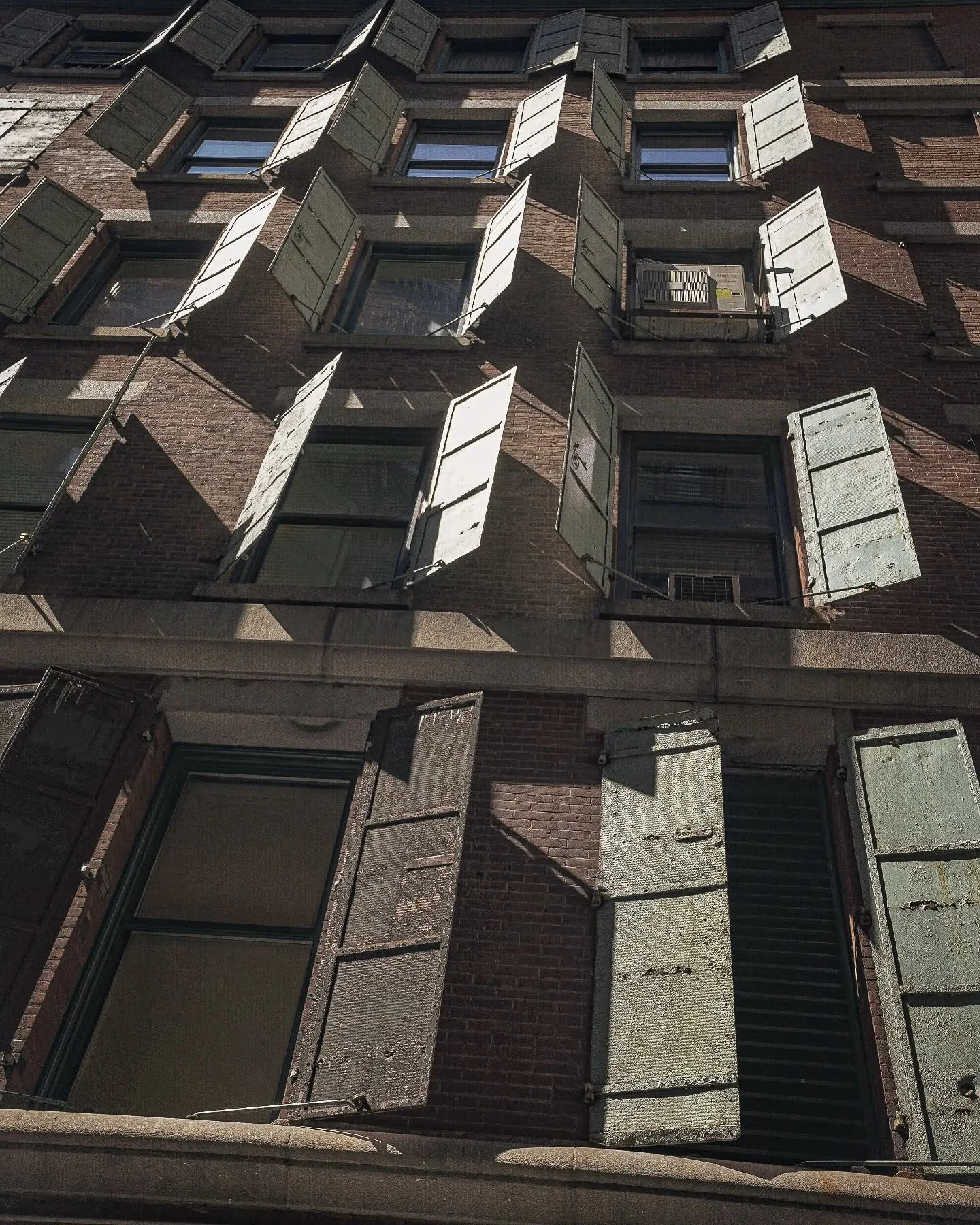 Open up the windows
Let a breeze breeze through
Air it out
- Digital Ninja®
#openupthewindows #airitout #breezethrough #anicebreeze #feelthebreeze #