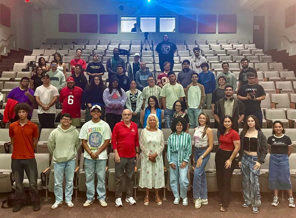 📚🎬🎤 Felices de poder visitar centros universitarios alrededor del pa&iacute;s, para compartir un poco m&aacute;s sobre la Asociaci&oacute;n y el cine documental. 

&iexcl;Gracias por recibirnos! Recuerden que los esperamos en la 10.&ordf; Muestra 