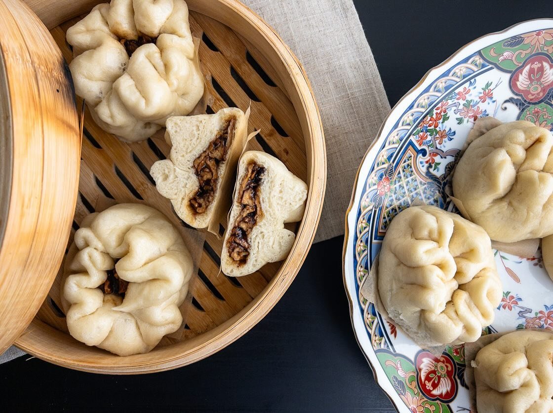 China 🇨🇳 2024: Vegan Char Siu Bao 
(BBQ Seitan Steamed Buns)
These savory, salty, sweet bao are delicious in their own right, but are even more righteous for being totally vegan and a ton of fun to make. 
.
.
.
#f1cookbook #f1food #f1cooking #f1  #