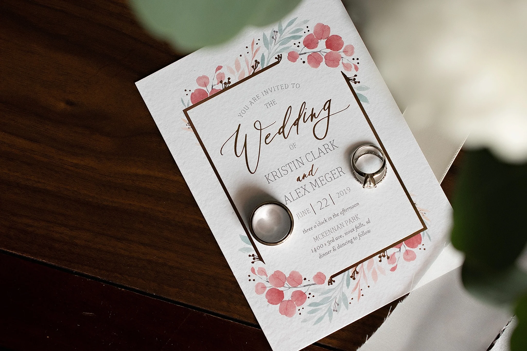 sioux falls wedding photographer white and blush
