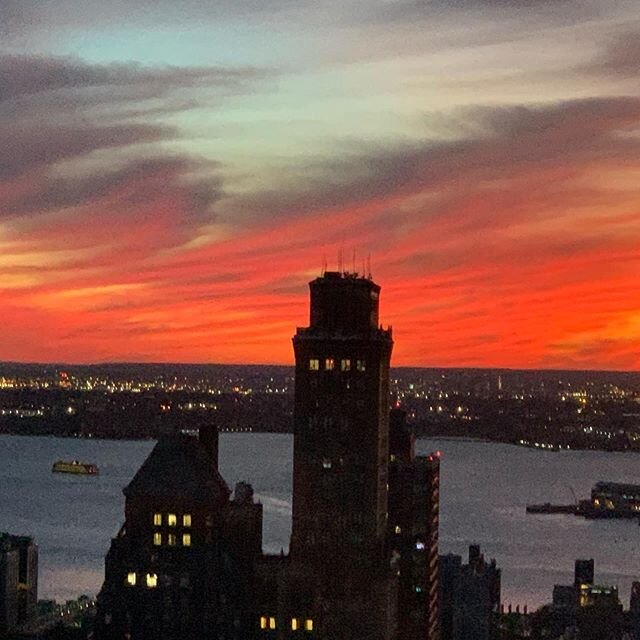 NYC showing off tonight. No filters. #nyc  #brooklyn