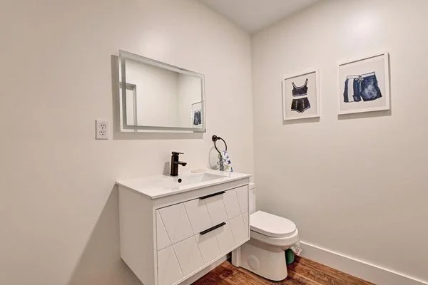 zhalfbath.jpg