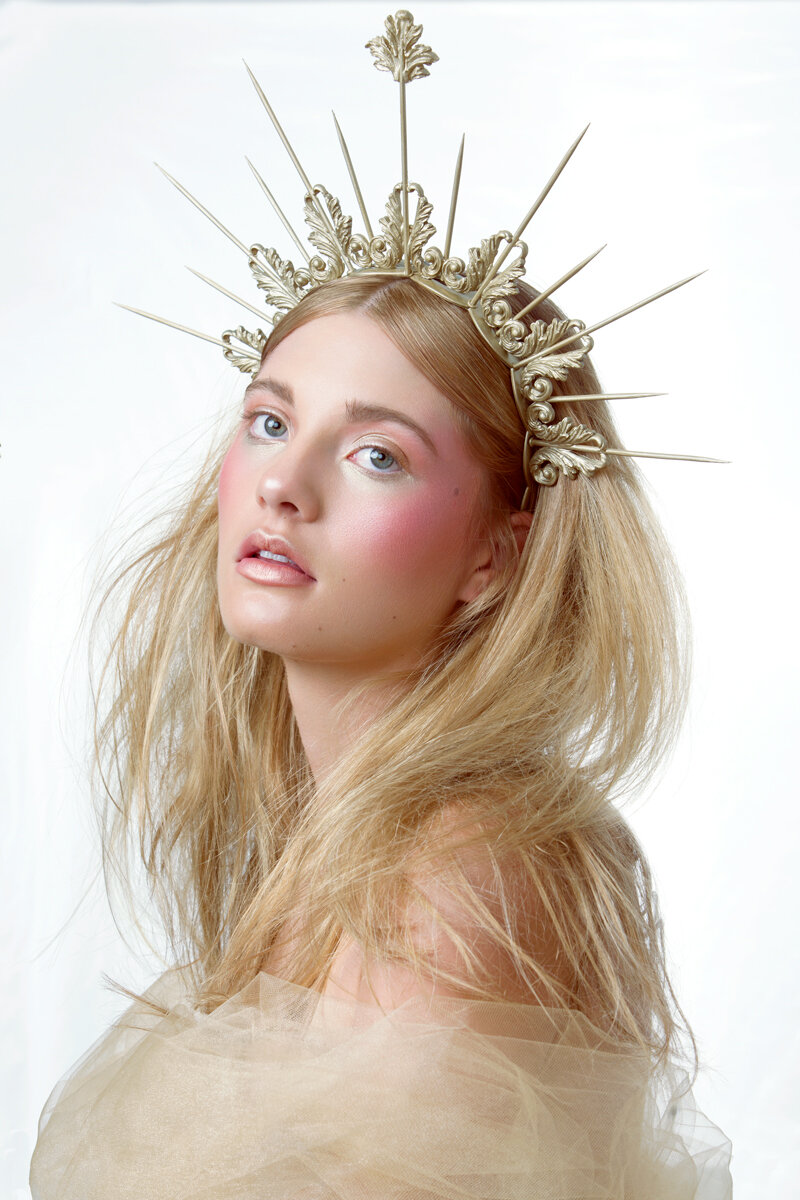 Heavenly-Bodies-Beauty-Editorial-by-Nicole-York-(3-of-6).jpg