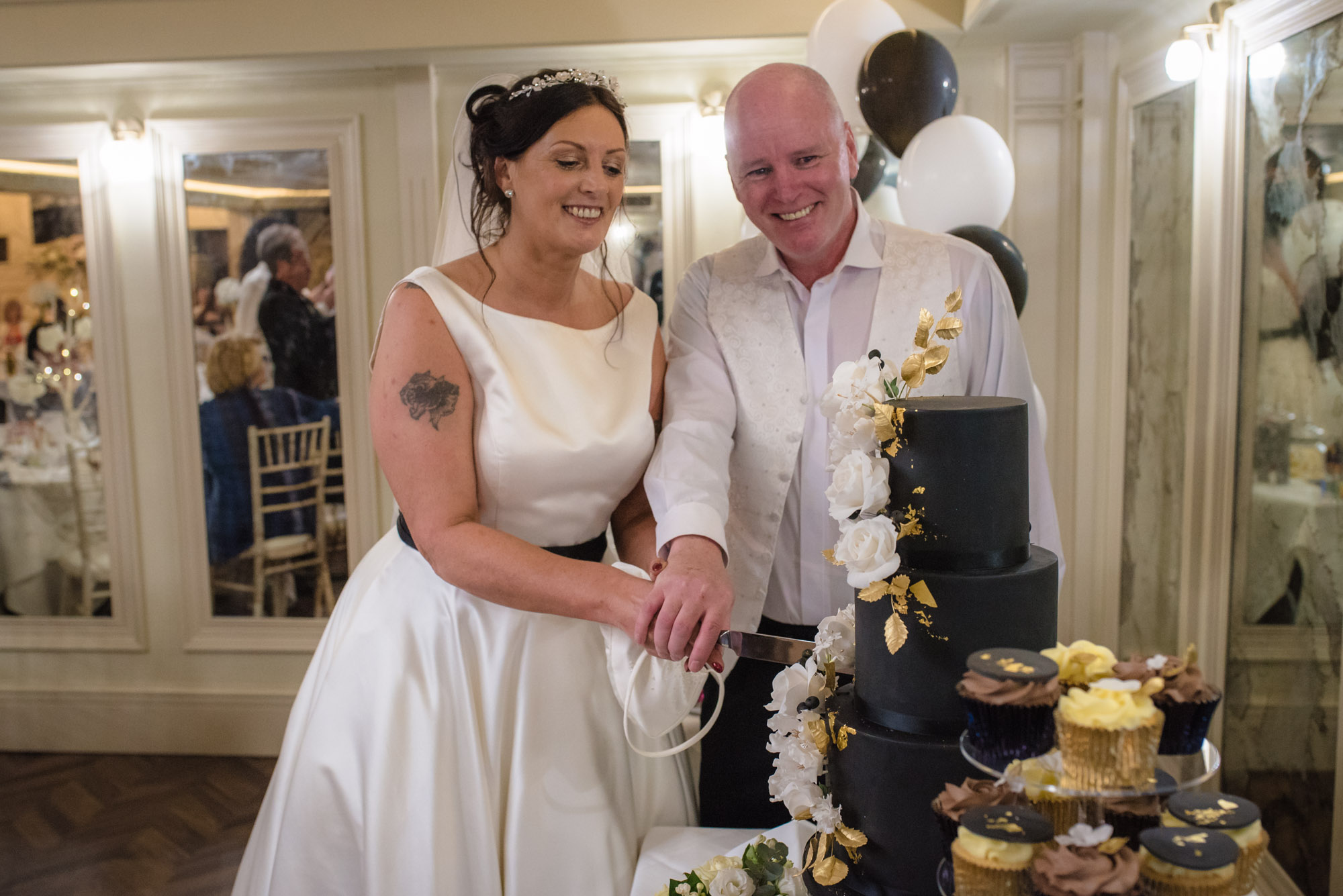 Cutting the cake