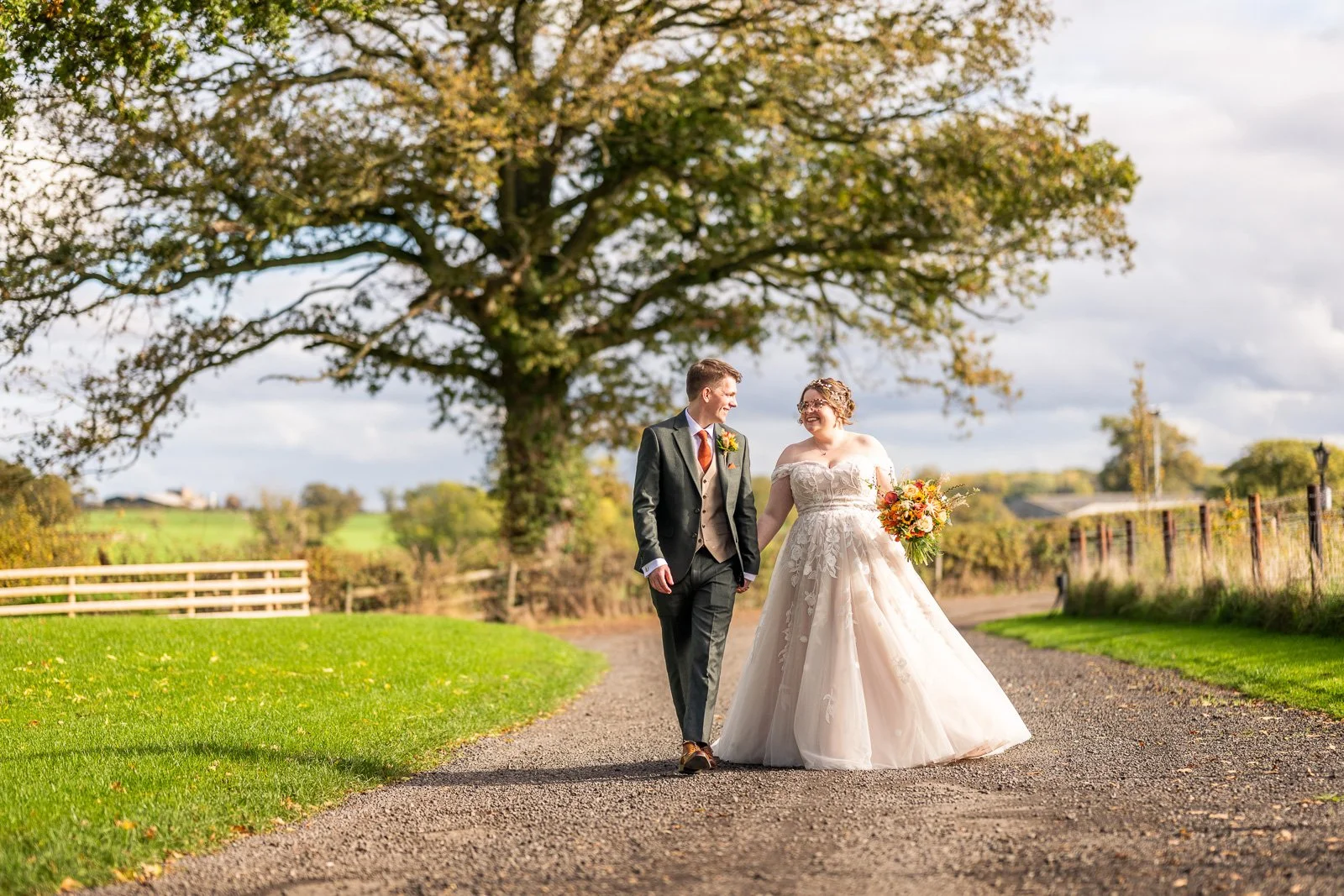 20251022 - Hannah and Nathans Sneak Peek-31.jpg