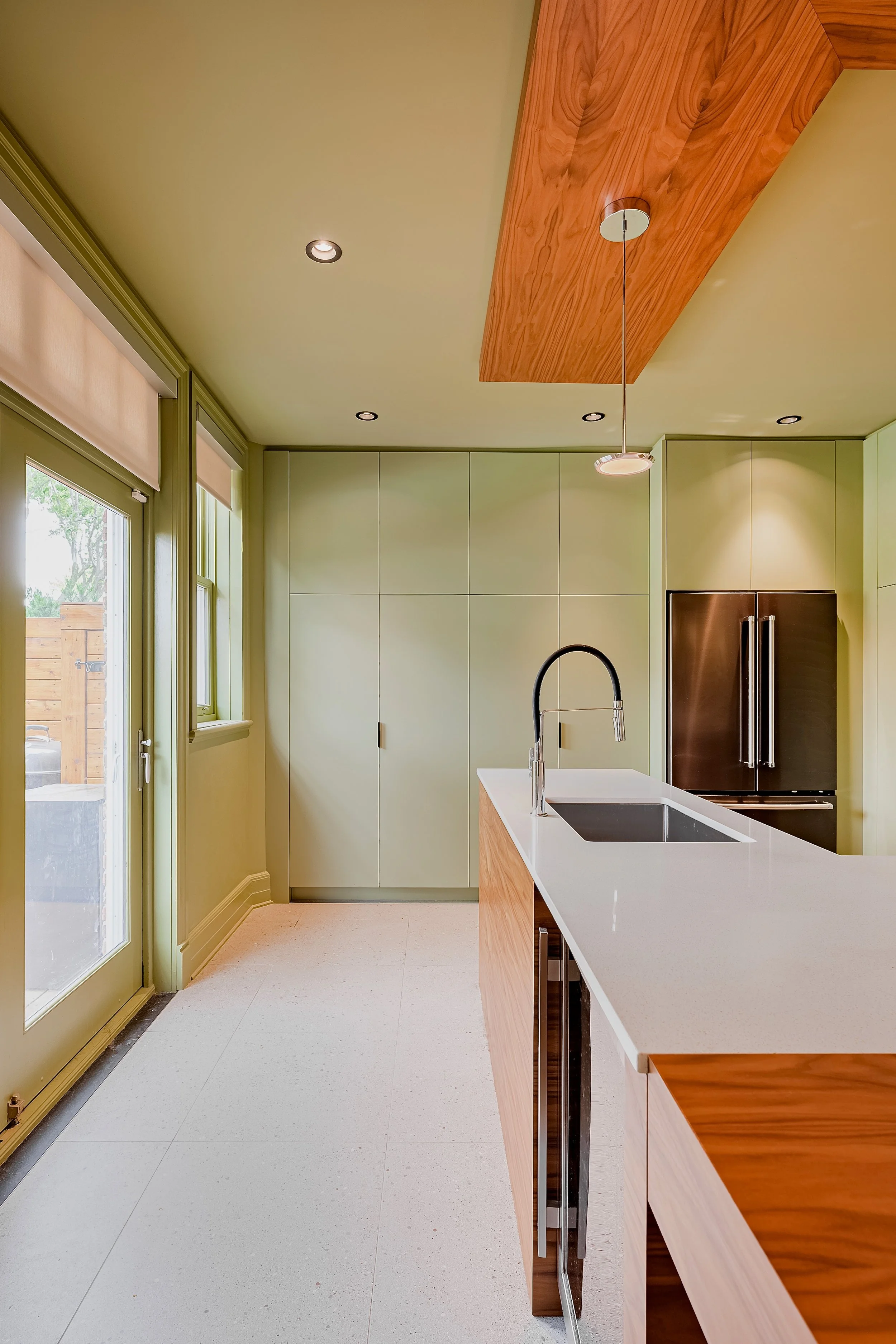 845 Ave Dunlop (4 of 12).jpg