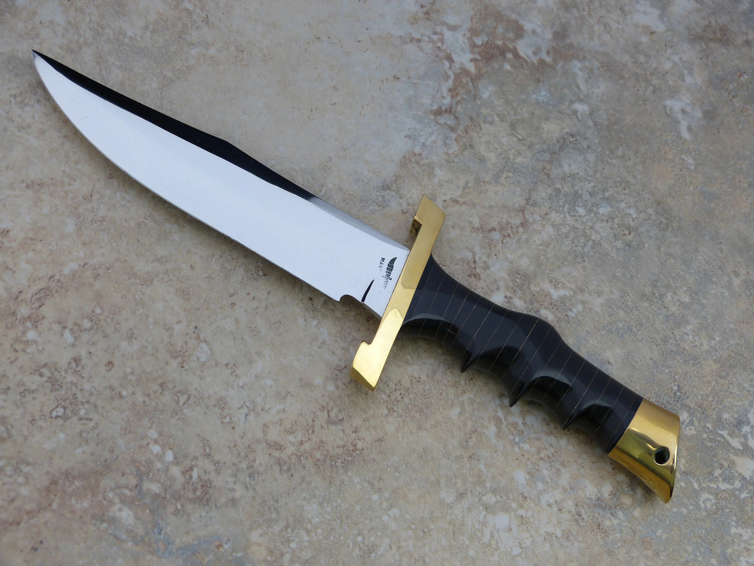 GIL HIBBEN KENPO FIGHTING KNIFE. SOLD
