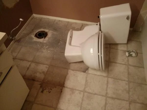 Leaking toilets Leaking or loosely mounted toilets.