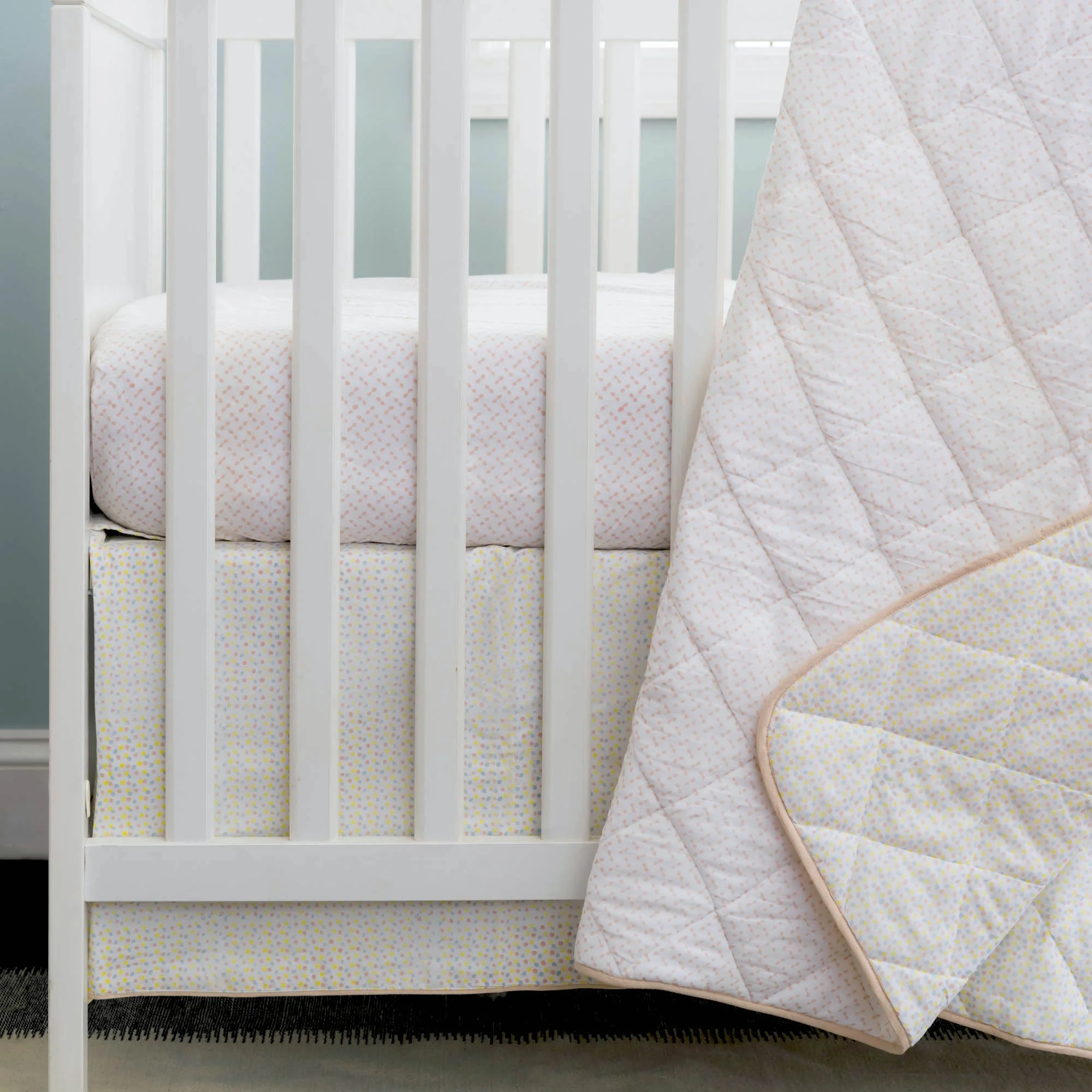 evie_crib_1.jpg