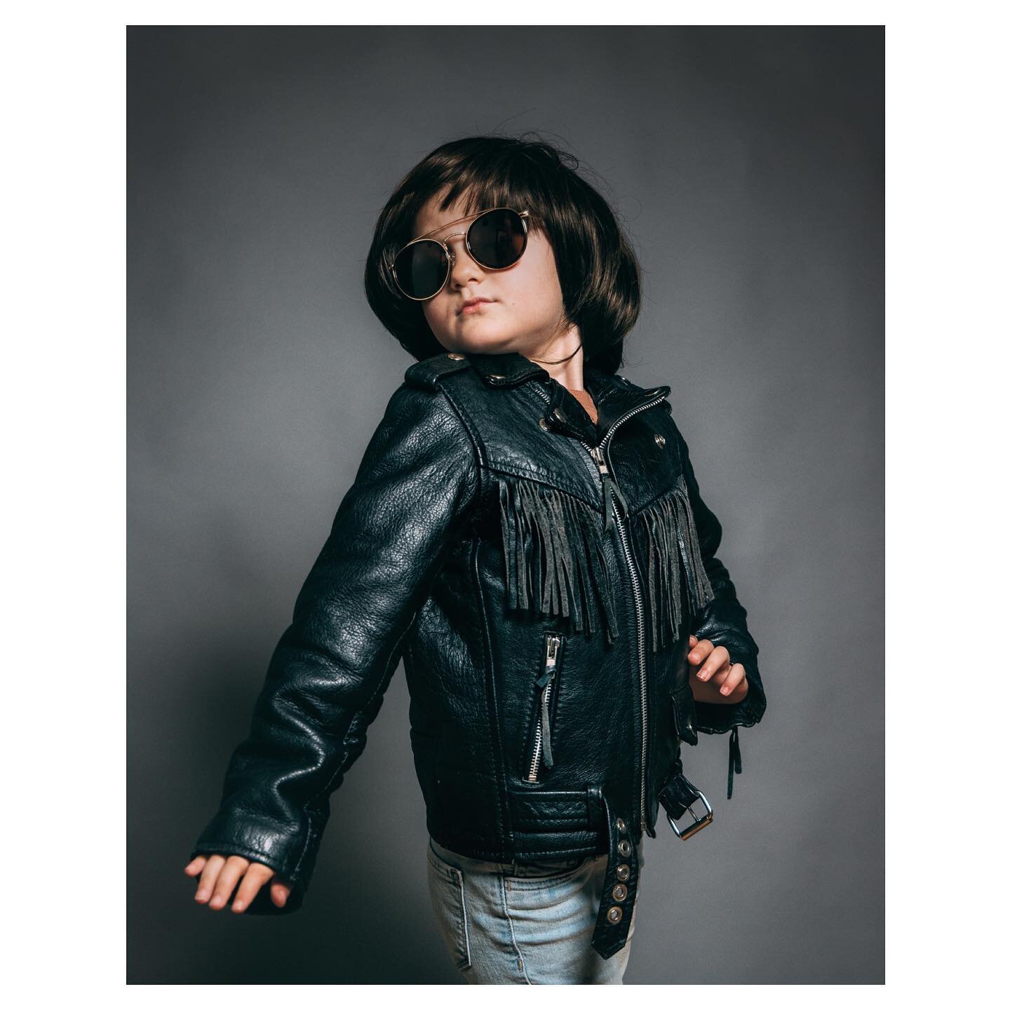 Finally getting around to editing some @kidswithwigs portraits from a while back. Sometimes all you need is a bowl cut wig, some aviators, and a child sized leather jacket to transform into your best self (and/or Arthur Fonzarelli). 

#kidsfashion #k