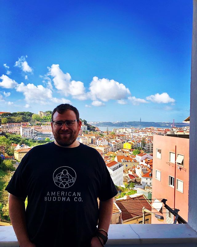 Blue skies in Lisboa this morning &mdash; next stops Nazare &amp; Coimbra! 
#lisboa #americanbuddaco #portugal #travelgram #buddha #makehappinessahabit #nazare #coimbra #travel #travels #byelisbon #nextstop #buddhalove #buddha #americanbuddha #jerry