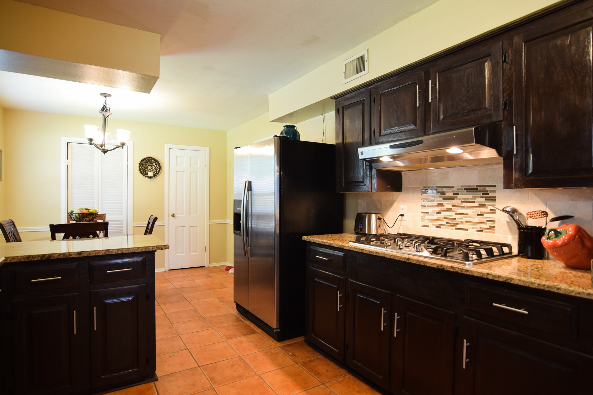 Kitchen Cooking Area 10020 Harwich Dallas TX 75229.jpg