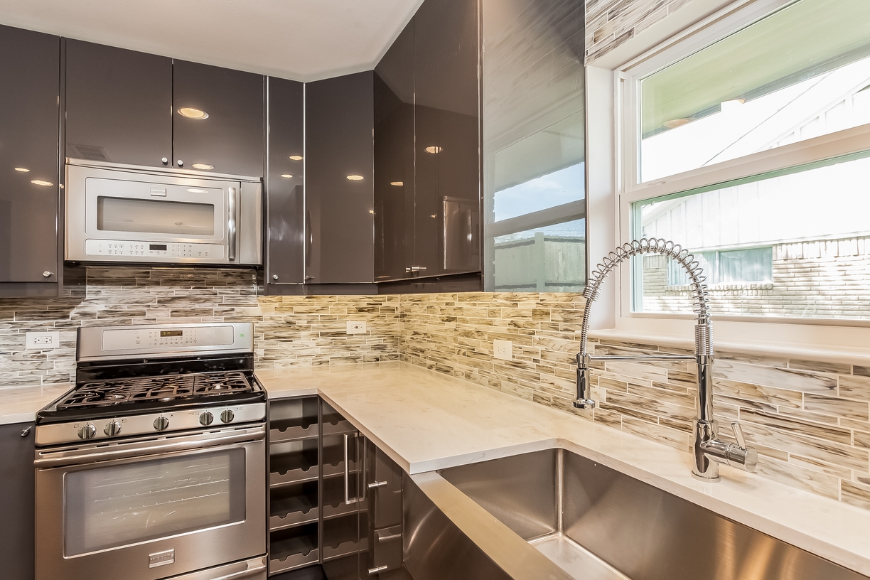 Kitchen Close 10030 Spokane Cr Dallas TX 75229.jpg