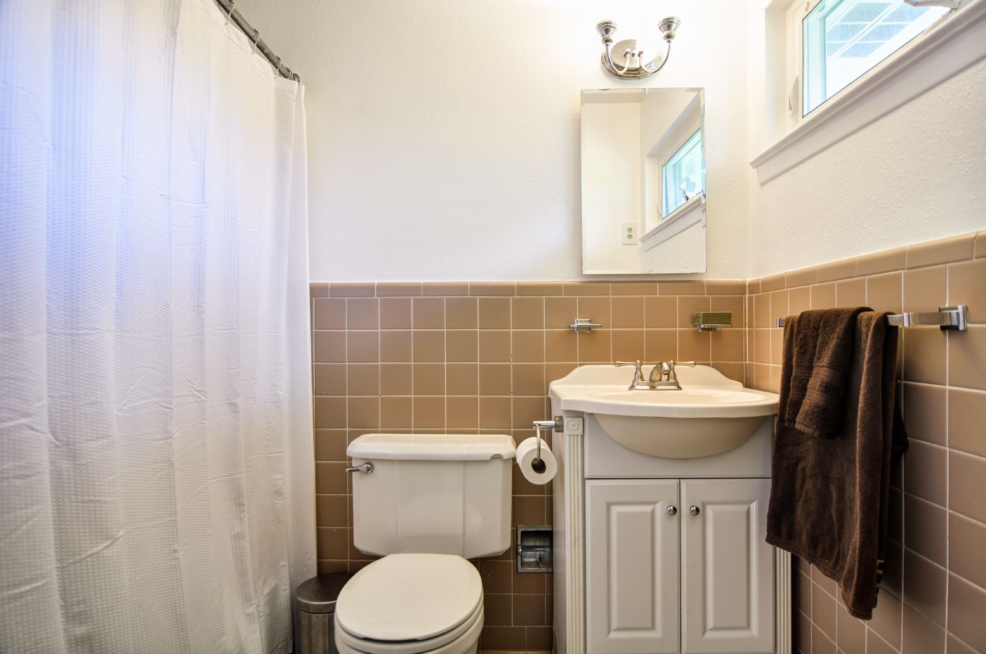  Vintage master bath 