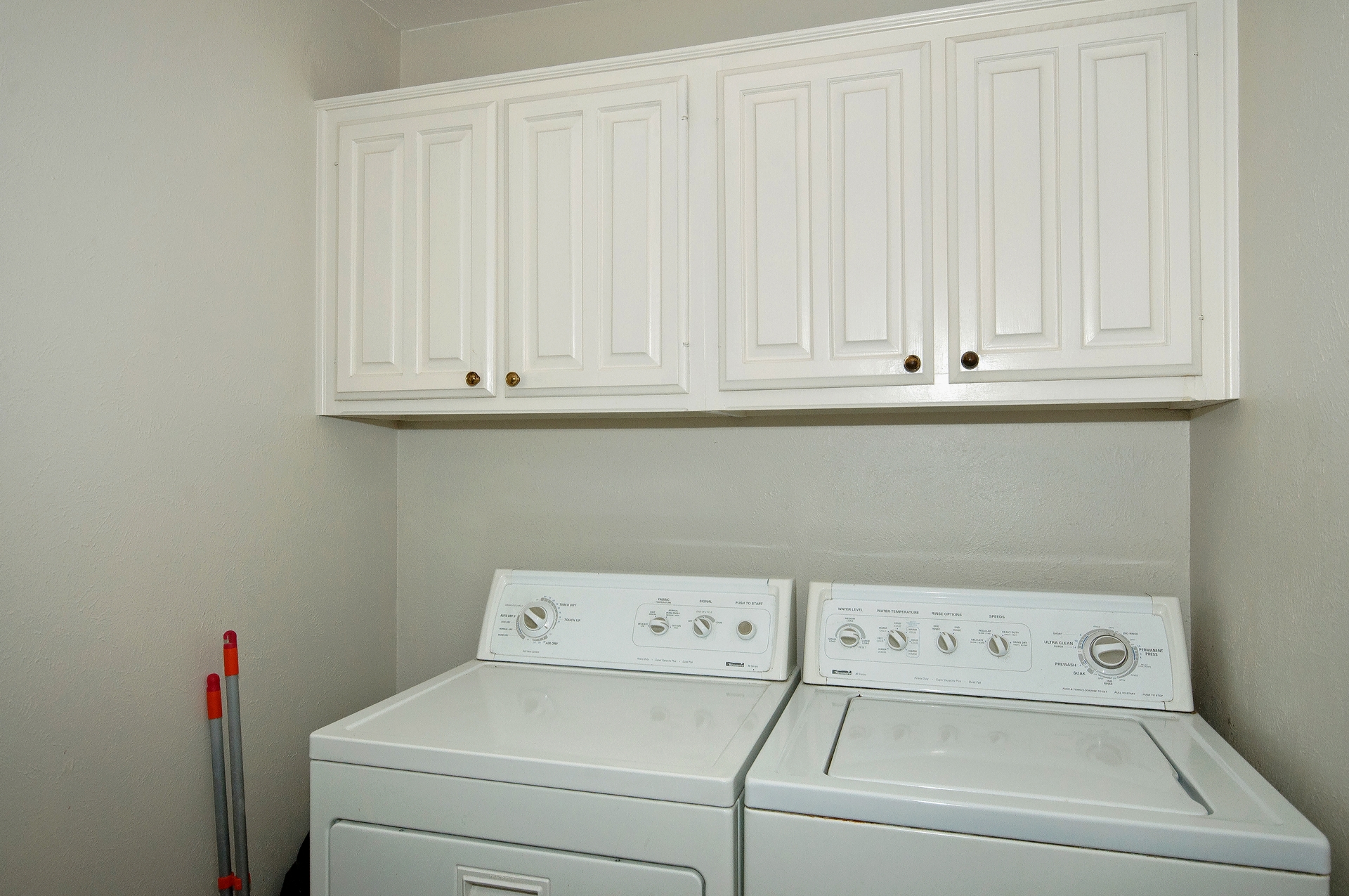 12454 Montego Plaza Laundry.jpg