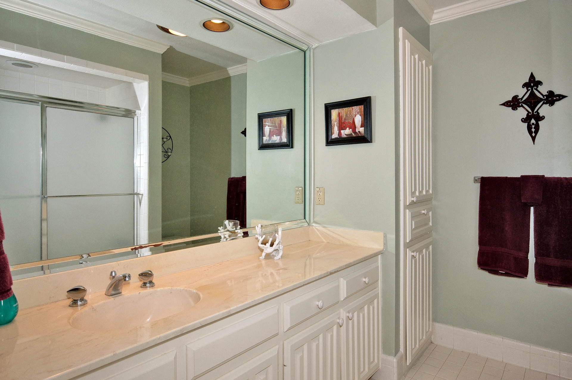 12454 Montego Plaza Bath2.jpg