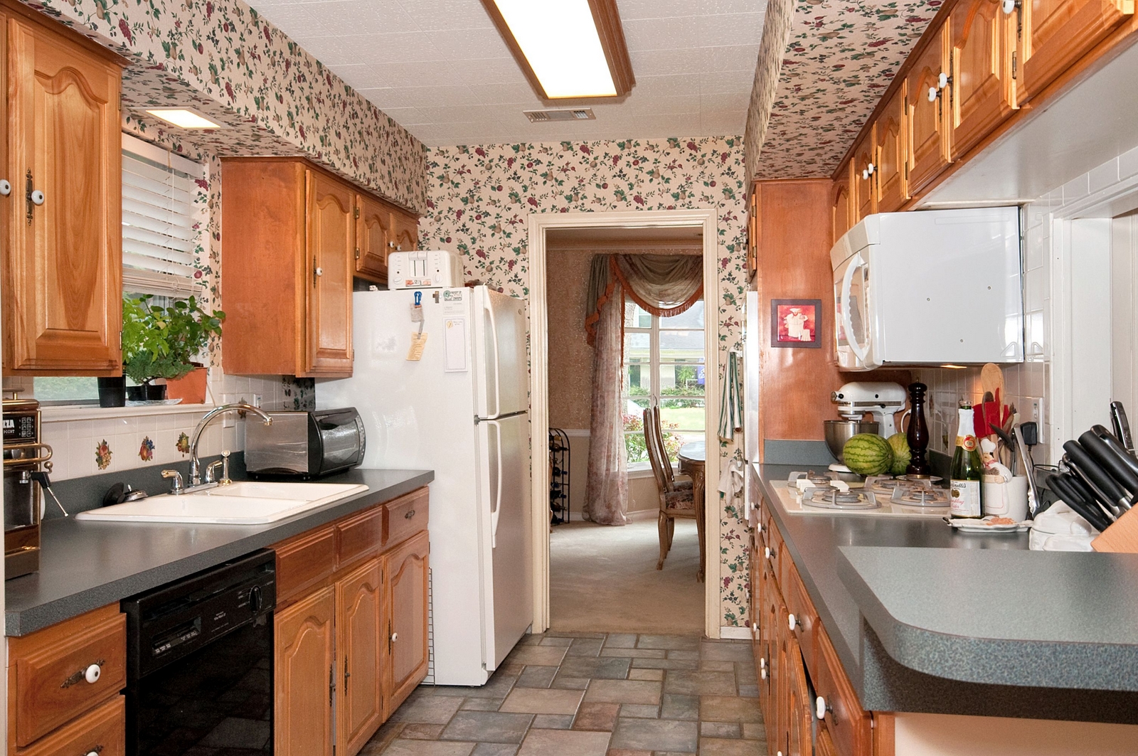 Kitchen.from Breakfast Area.jpg