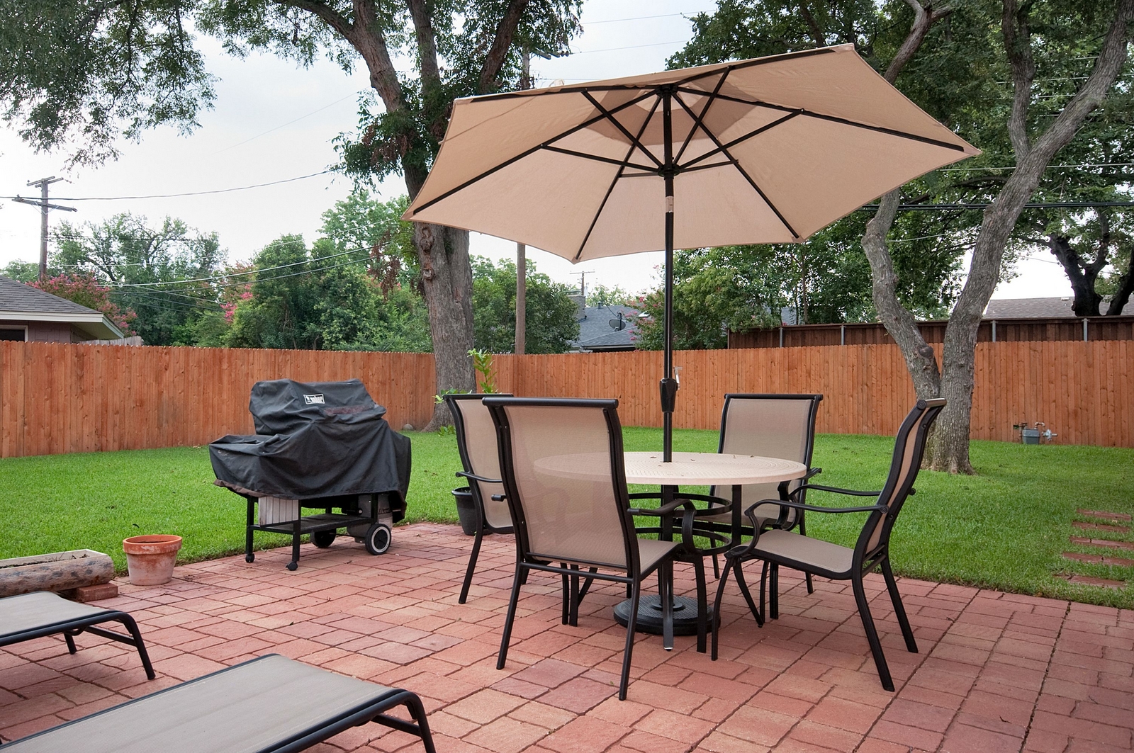 Backyard Patio.jpg