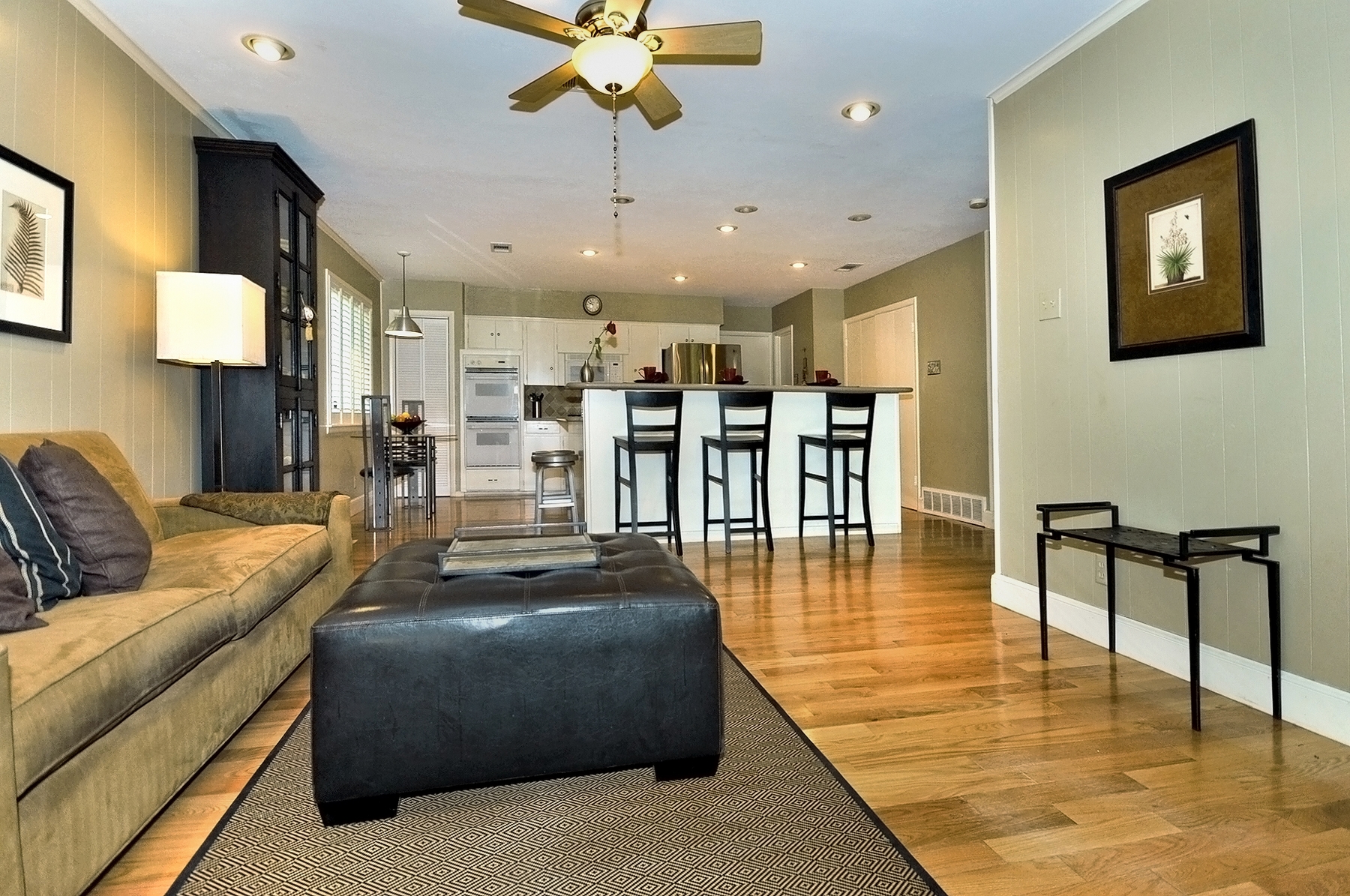 3350 Valiant Dallas Open Family Room.jpg