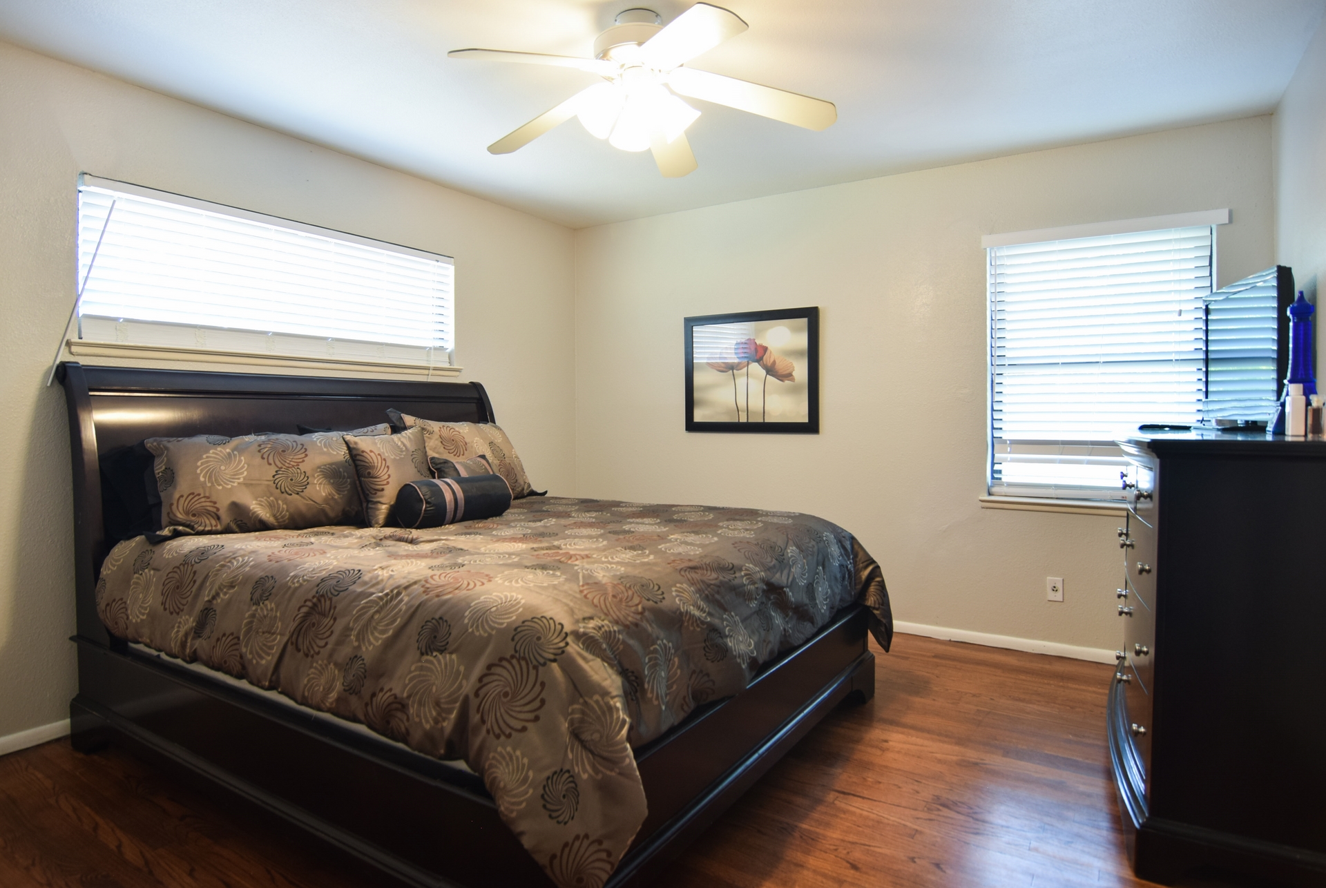 Bed1 3112 Catamore Dr Dallas TX 75229.jpg