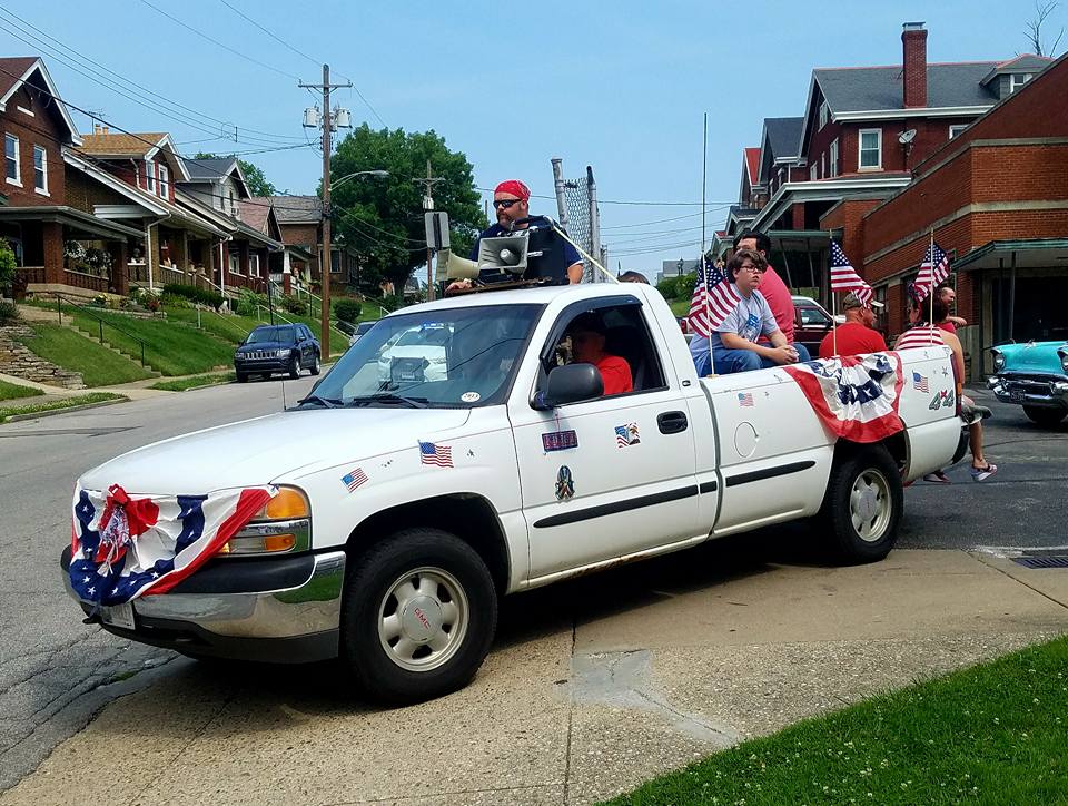 Peasleburg July 4th Parade Music Maker.jpg