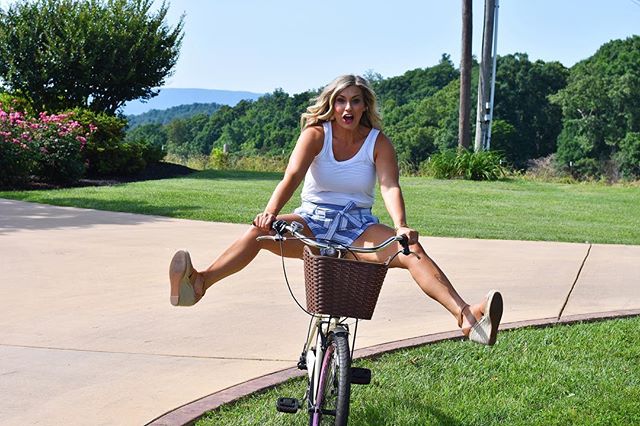 Riding into the weekend with my heels kicked up and ready for anything 😂. .
@rlanew and I did photos yesterday so be looking for new @tavieboutique  and @tavieboutiquejohnsoncity pieces !  This was way too funny not to share ! .
.
.
#lovelyandsouthe