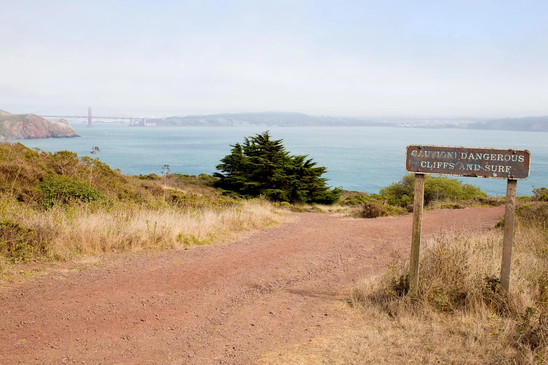 Golden Gate, road to lighthouse