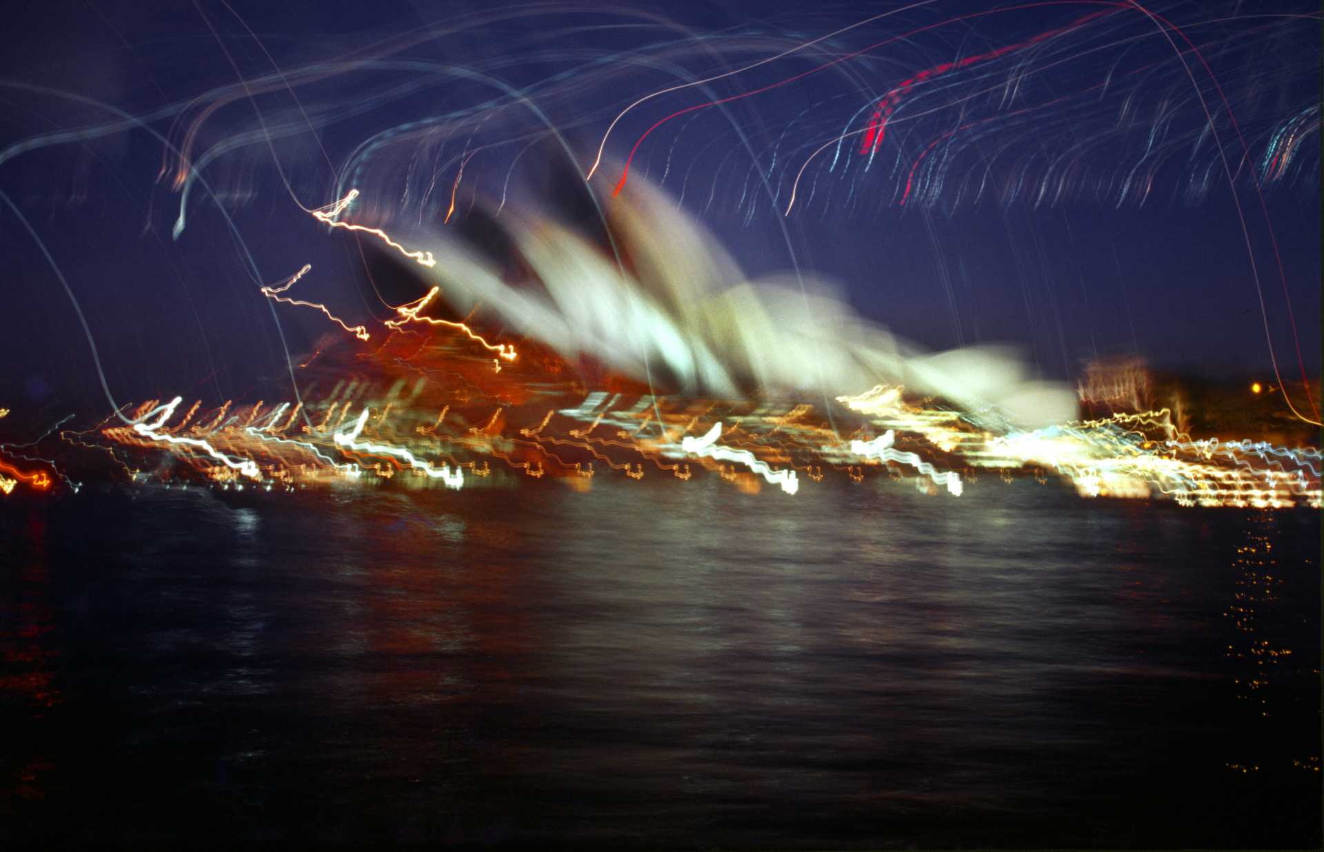  Sydney Opera House, Australia. 2000 