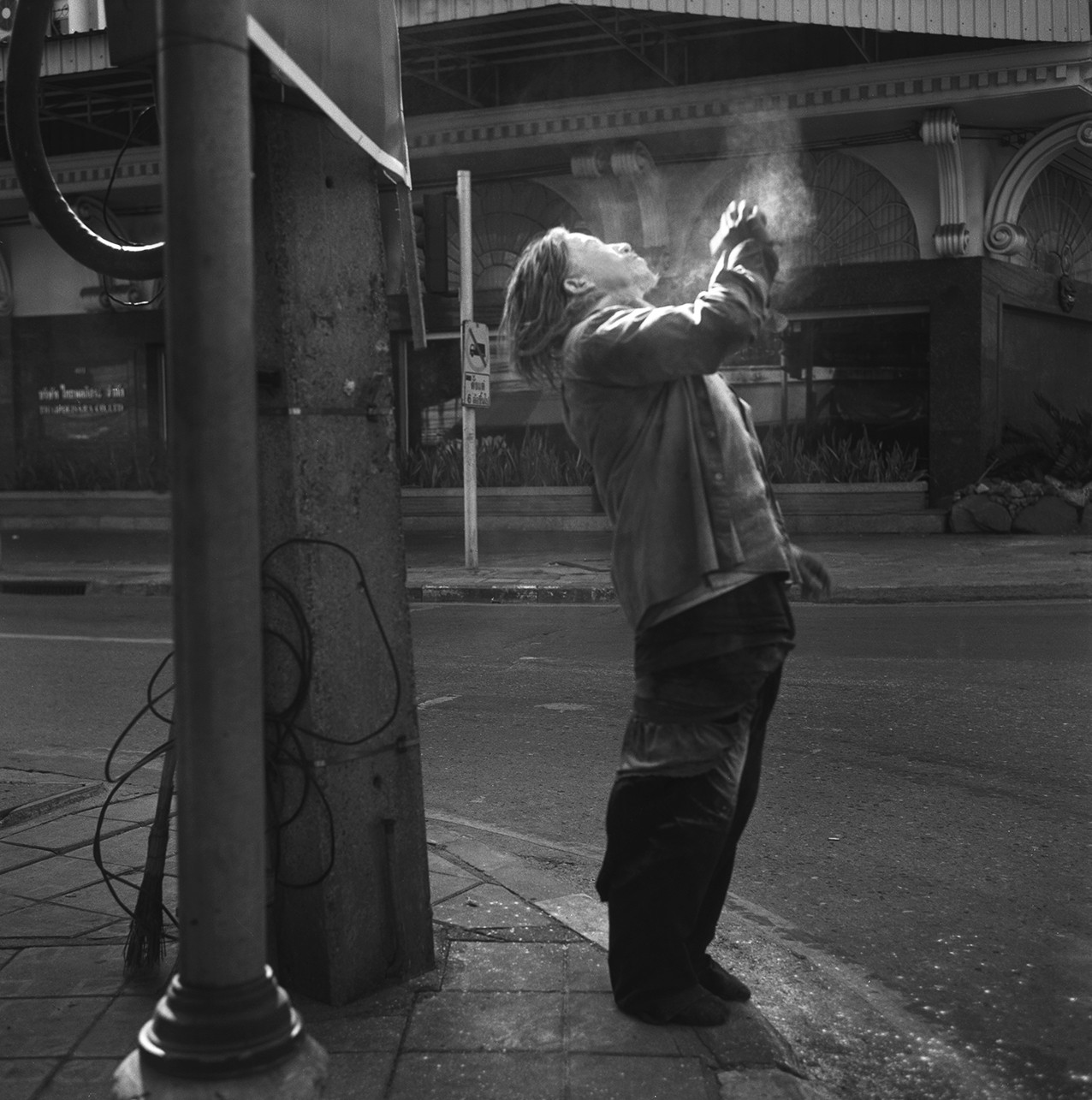  "Talcum Powder Shower" Early morning hours. Bangkok, Thailand, 2014.&nbsp; 