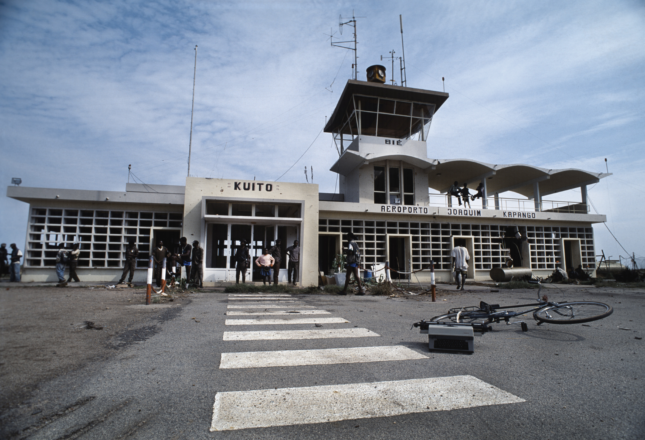  Quito Airport during Angola's destructive and brutal civil war. Quito, Angola 1993 