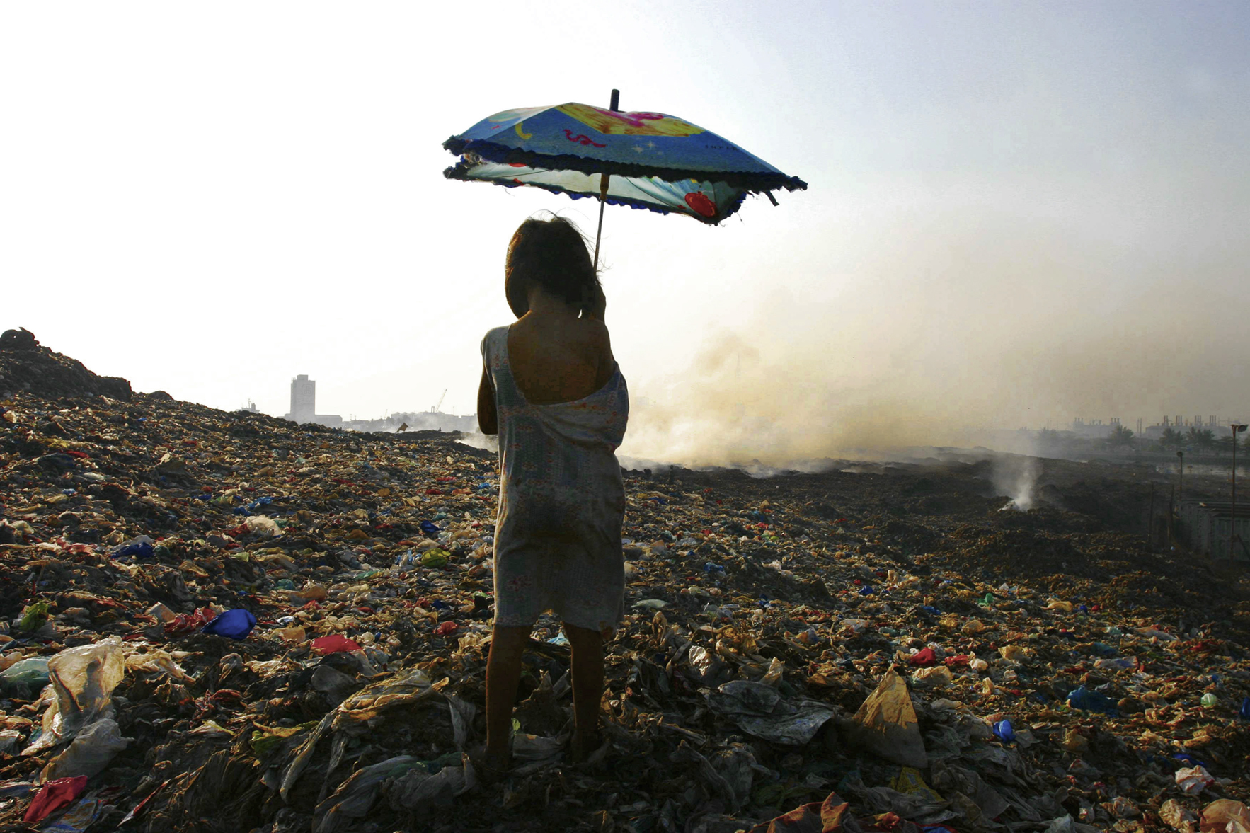 “Smoky Mountain.” Rubbish dump. Manila, 2005 