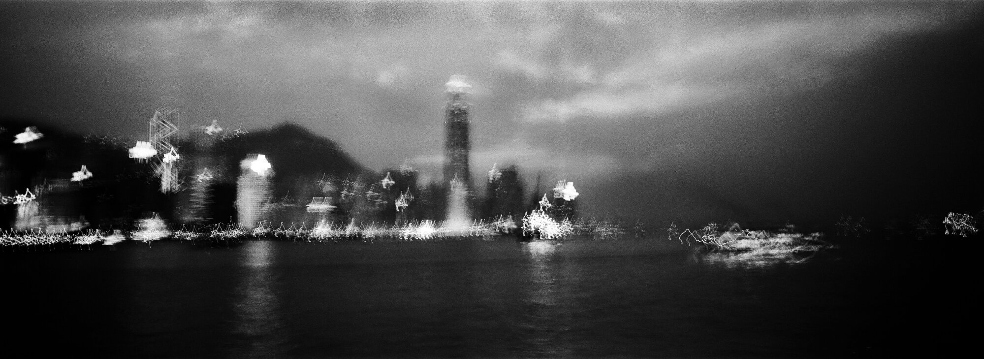  "Fluid" Victoria harbour, Hong Kong. 
