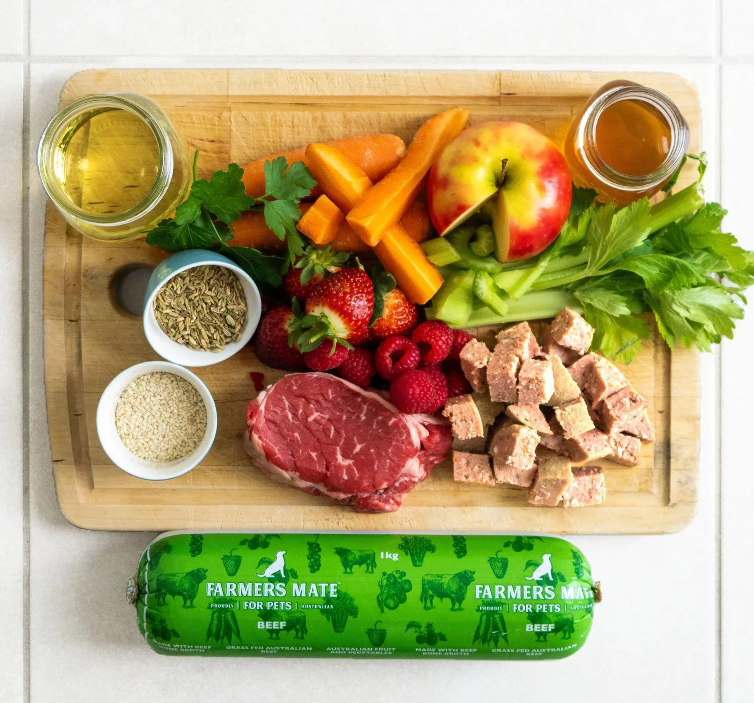 Farmers-Mate-for-Pets-1500x1400-Beef-Roll-ingredients-2b-.jpg.webp