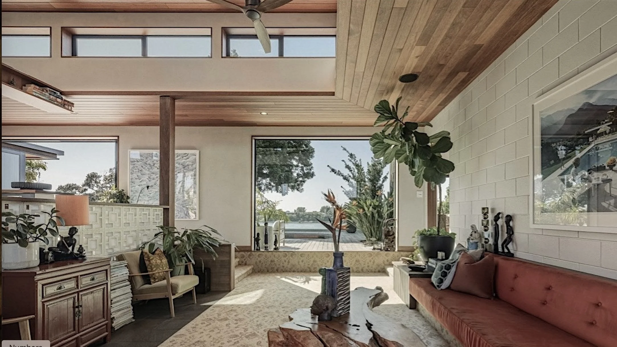 4 interior sml.jpg