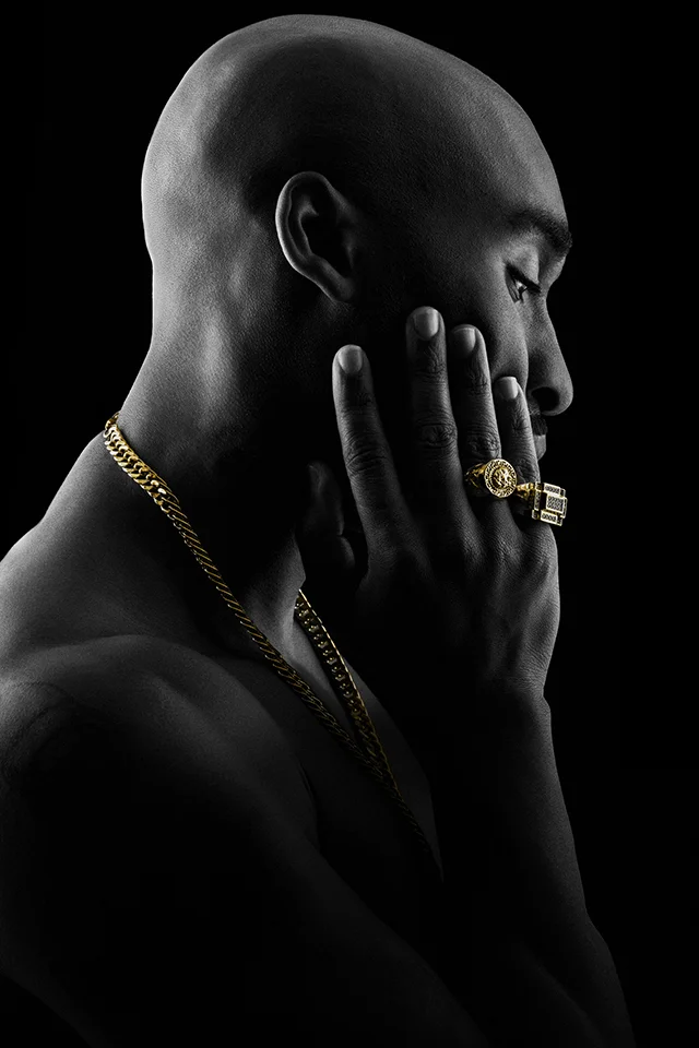 AEOM_GOLDRINGS_WP_640x960_C1.jpg