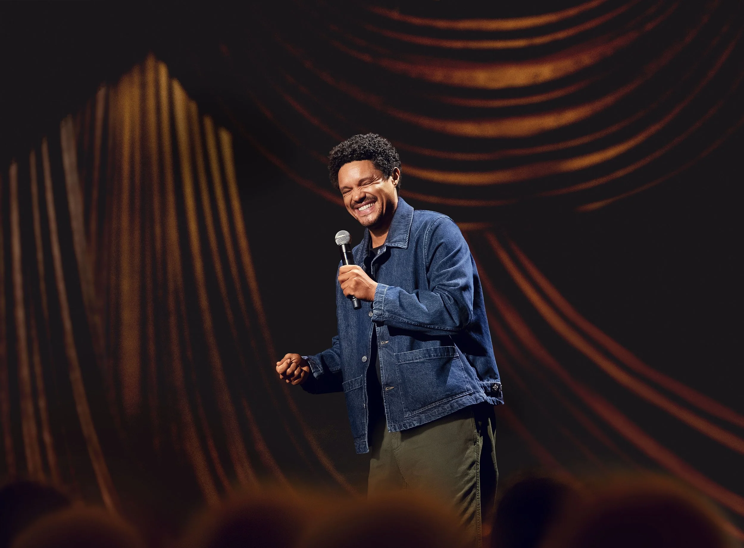 EN-US_TrevorNoah_web_JoyInTheTrenches_VKA_HKA_UBA_sRGB.jpg