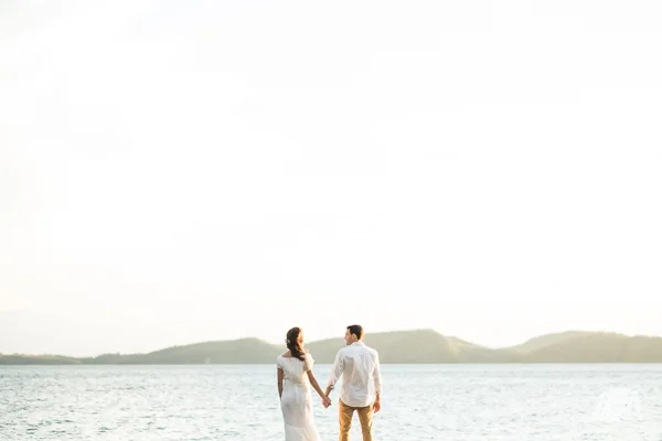 6h DIY Beach Seaside Elopement Editorial -01459.jpg