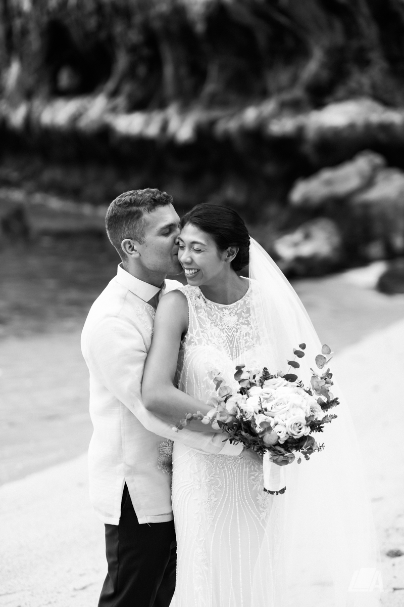 3k 5 Louie Arcilla Weddings & Lifestyle - El Nido Palawan beach wedding-9892.jpg