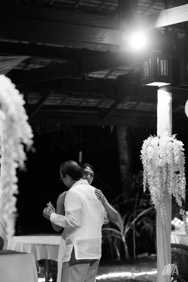 3x 6 Louie Arcilla Weddings & Lifestyle - El Nido Palawan beach wedding-0345.jpg
