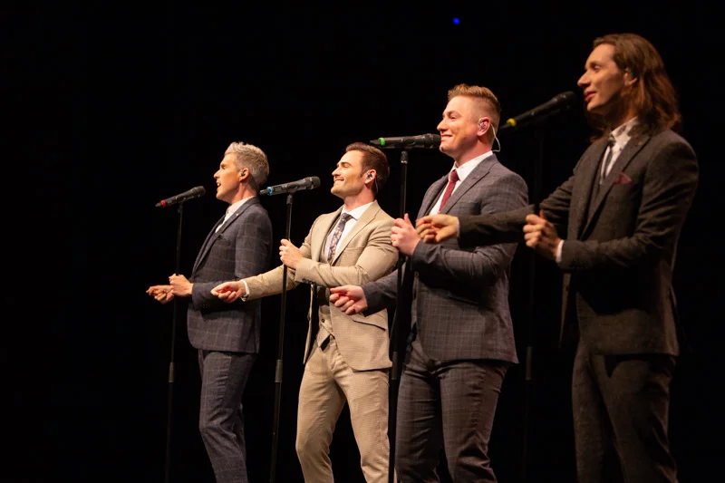 Collabro-40.jpg