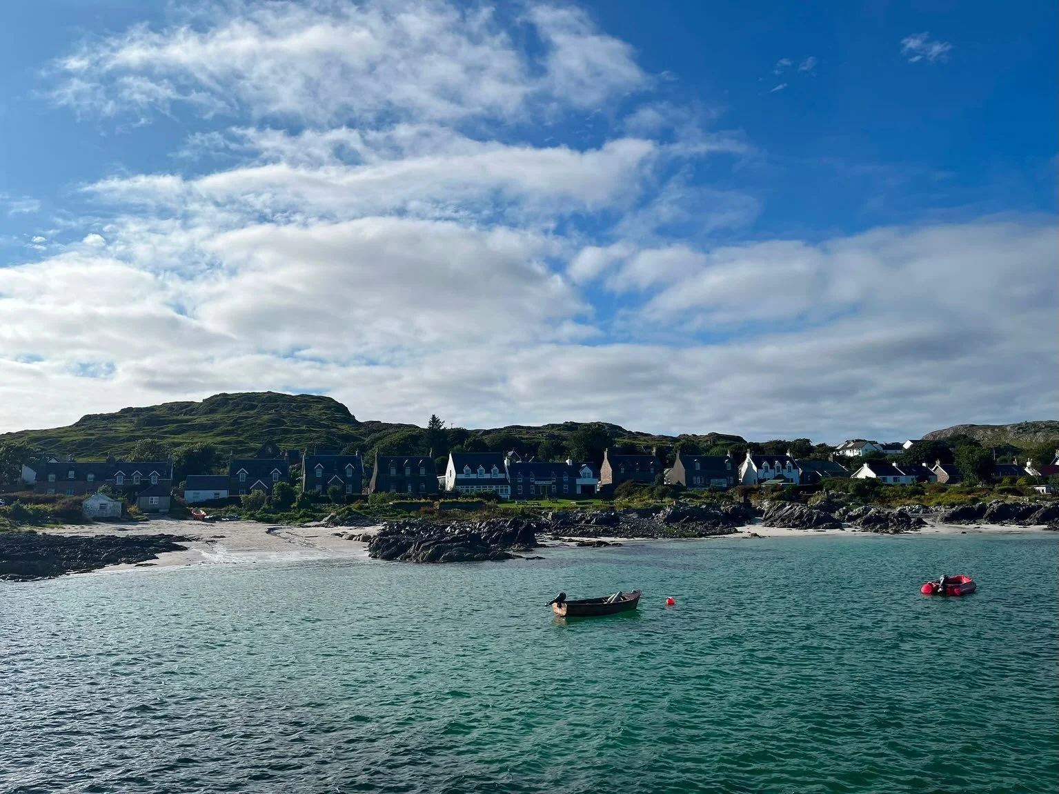Scotland🩵

#scotland #summer #isleofmull #isleofiona