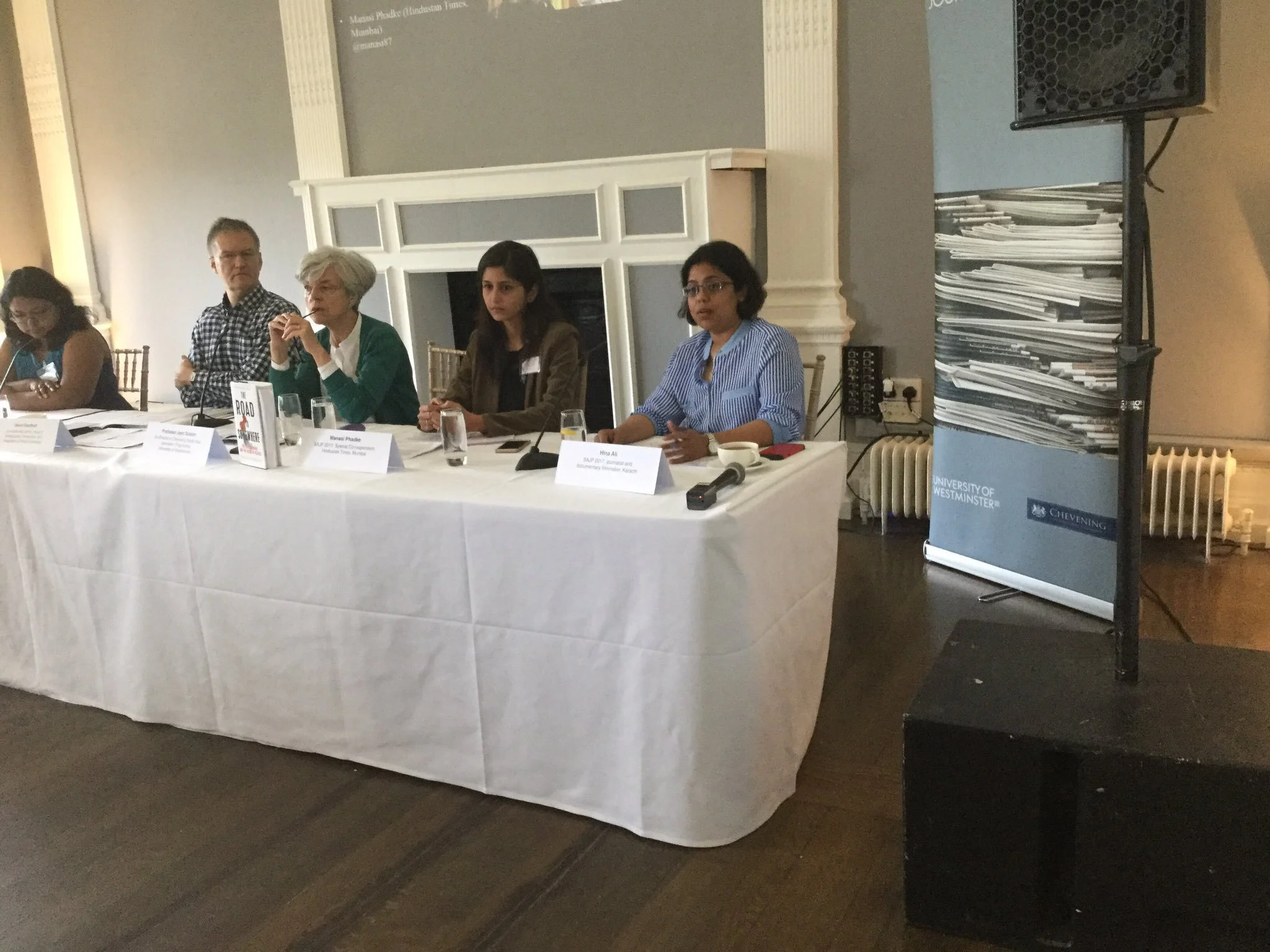 Speaking at a panel in London with British author David Goodhart, BBC’s Official Historian Jean Seaton, Sri Lankan journalist Uditha Jayasinghe, and a journalist from Mumbai. Discussing border protectionism and terrorism. (Institute of Contemporary Arts, 2017)