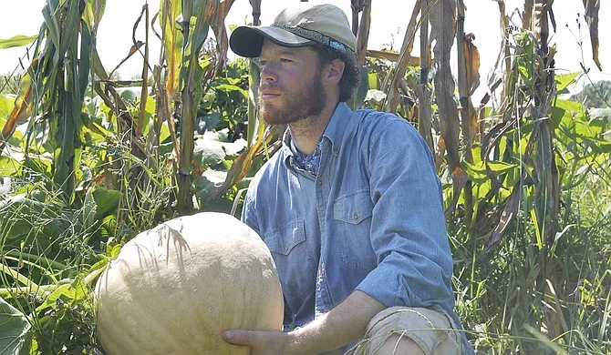 Taylor_Yowell_Garden_Farmacy_Owner_Ik_web_t670.jpg