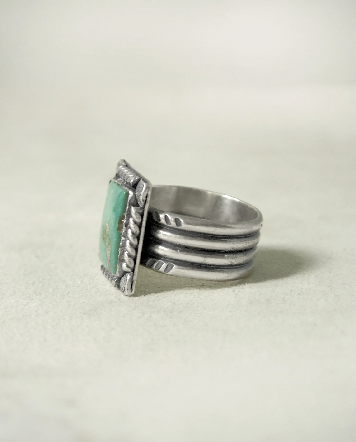 LuckyPeakSquareRing2.jpg