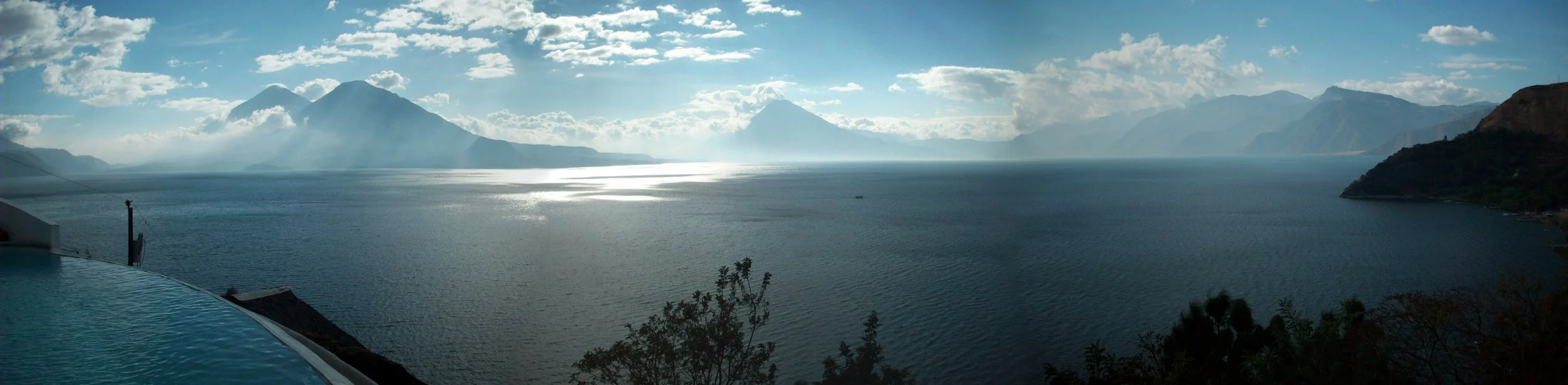 Atitlan_Lake.jpg