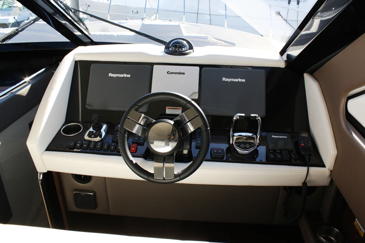 c52-command-bridge-lower-helm-wheel.jpg