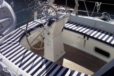 Bavaria 41 Cockpit Cushions 390 (1).jpg