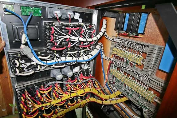 fpb-64-bridge-electric-panel-2011.jpg