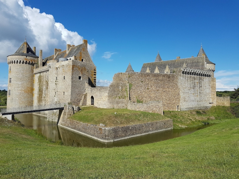 Castle near Vannesr.jpg