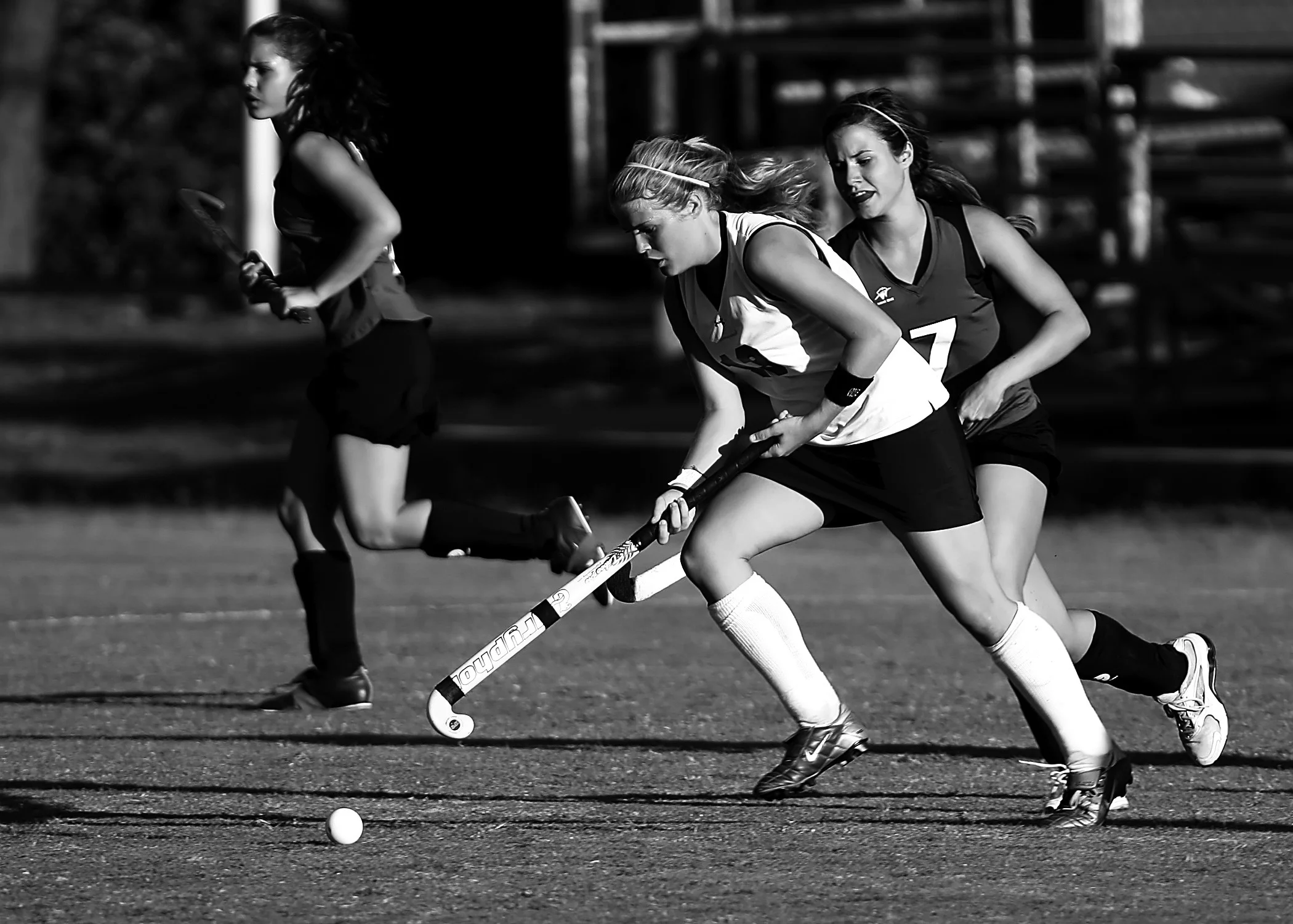 field-hockey-player-girls-game-163526.jpg